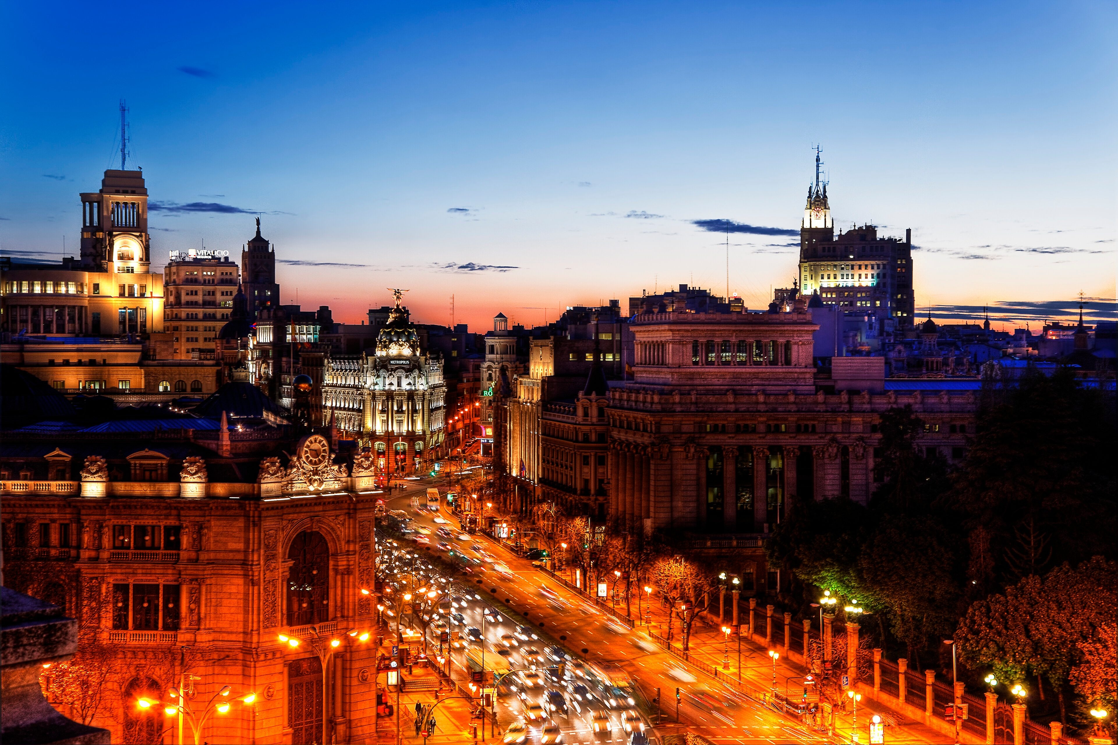 madrid city roads and street lights